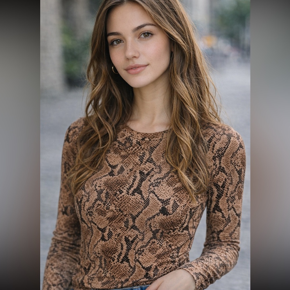 Express Snake Print Fitted Long Sleeve Top 🤎 Brown Animal Print